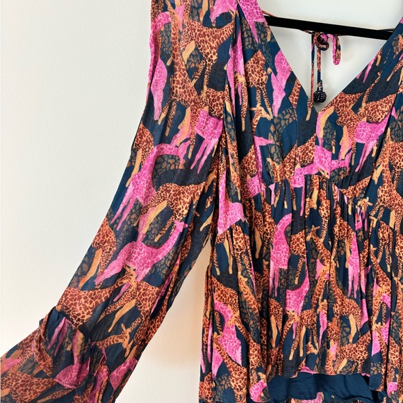 Farm Rio Jirafas Ruffled Blouse. - Picture 6 of 8